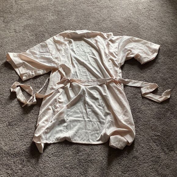 Icing Mother Of the Bride Satin Kimono SIZE S - Picture 4 of 4
